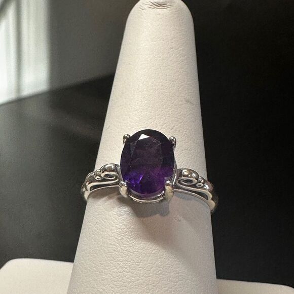 SALE! Genuine 2ct oval cut amethyst solitaire in sterling silver ring! - Picture 1 of 6